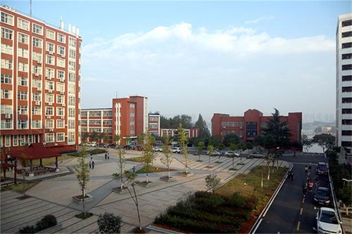 1618209548372483.jpg 湖北生物科技职业学院.jpg